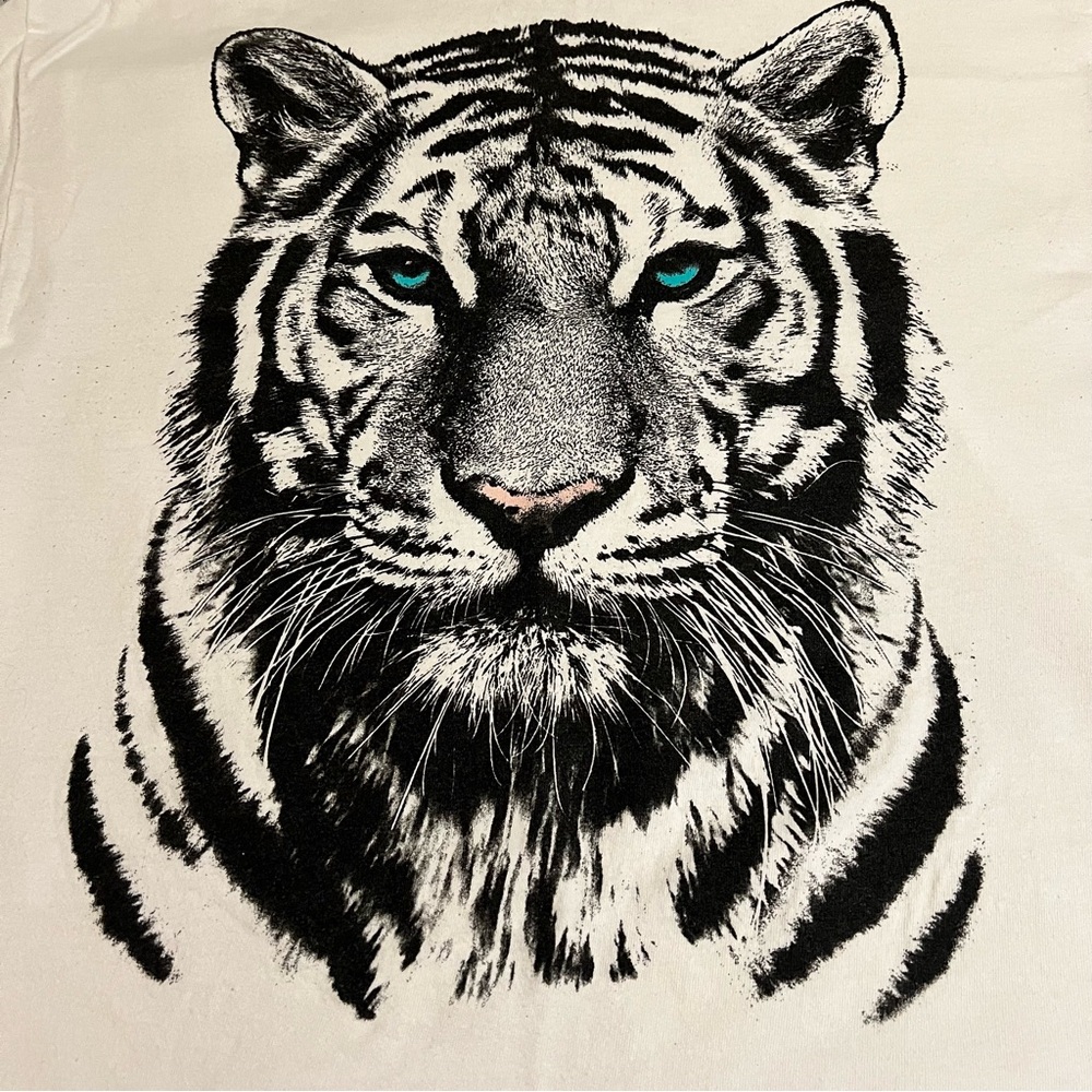 DOM Tiger Graphic Tee Size Large - Picture 2 of 6